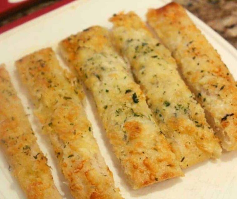 Cheesy bread Sticks